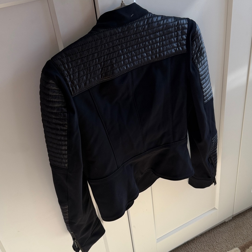 Carbon 38 La Brea small moto cropped asymmetrical black jacket never worn - Picture 6 of 9